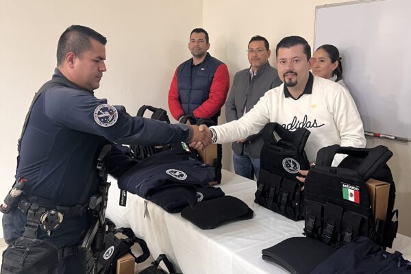 Entrega de Equipo a Corporación CUSEPT