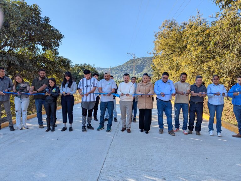 Inauguración de Calle en la Comunidad de Agua Zarca