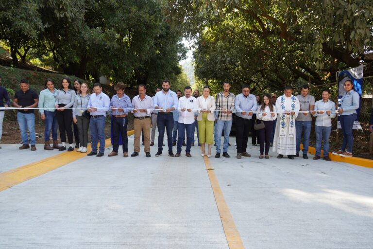 Nueva Calle Inaugurada en la Comunidad de El Cuate