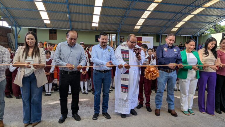 Inauguración de la Sala de Cómputo
