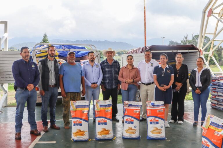 Entrega de 200 Sacos de Semilla de Maíz