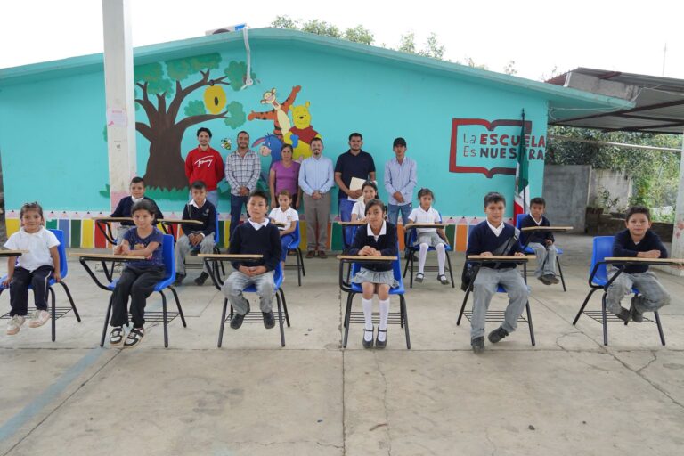 Entrega de Mobiliario